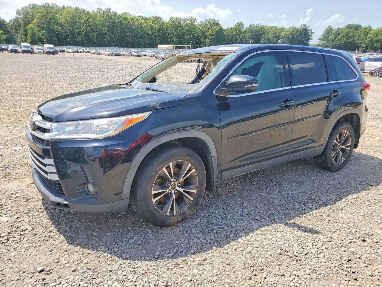 2019 TOYOTA HIGHLANDER LE/LE Plus