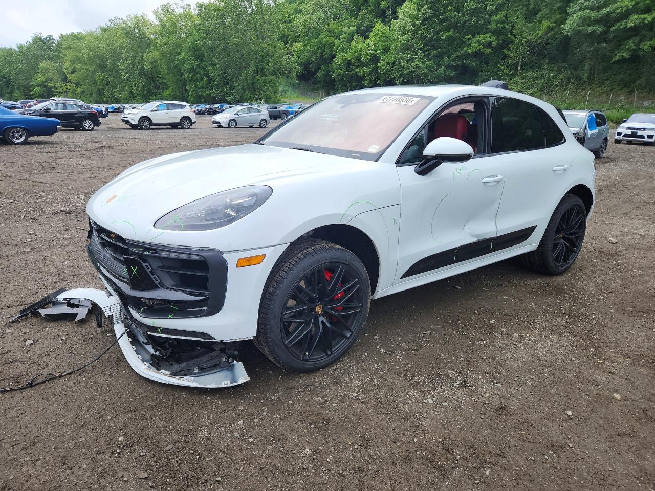 2025 PORSCHE MACAN