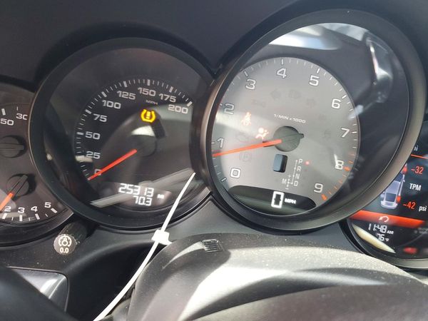 2012 PORSCHE 911 S (2WD), 4S (4WD)