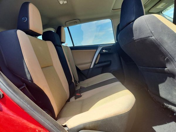 2017 TOYOTA RAV4 XLE