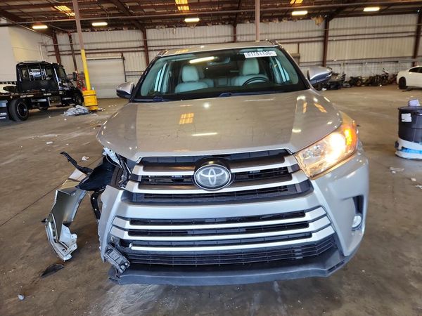 2019 TOYOTA HIGHLANDER SE/XLE