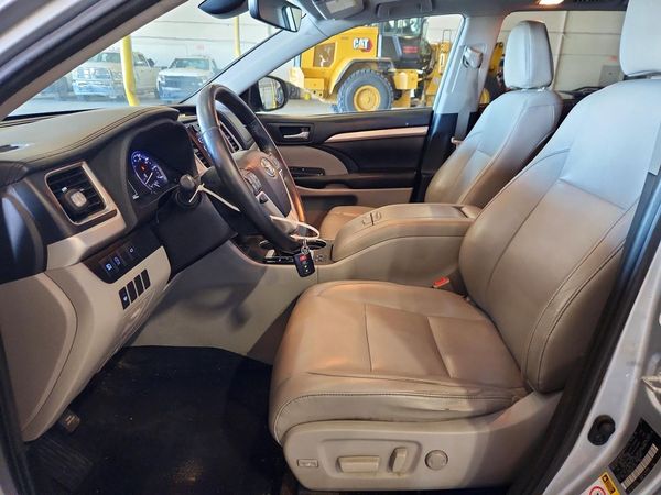 2019 TOYOTA HIGHLANDER SE/XLE