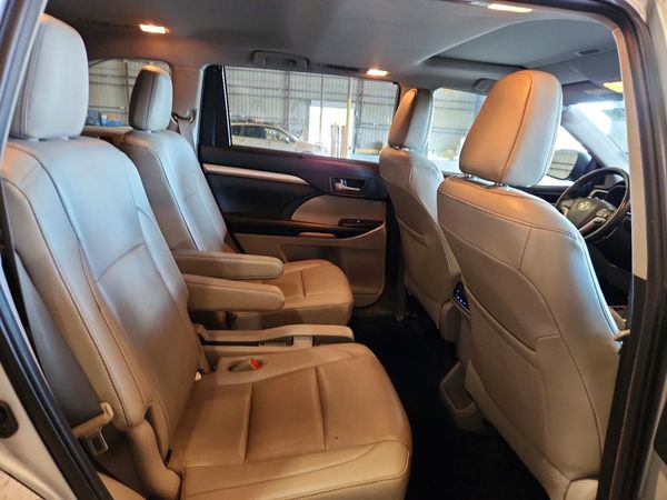 2019 TOYOTA HIGHLANDER SE/XLE