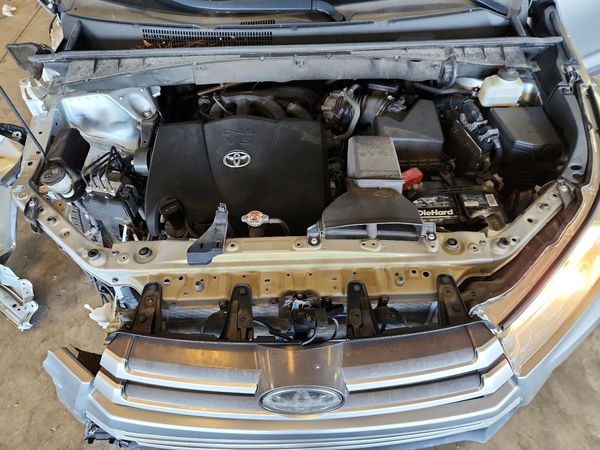 2019 TOYOTA HIGHLANDER SE/XLE