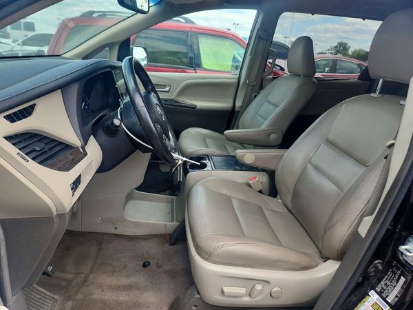 2015 TOYOTA SIENNA