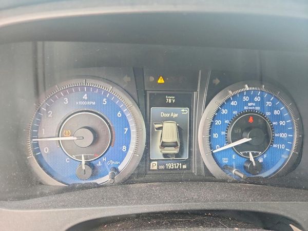 2015 TOYOTA SIENNA