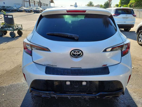 2021 TOYOTA COROLLA HA SE