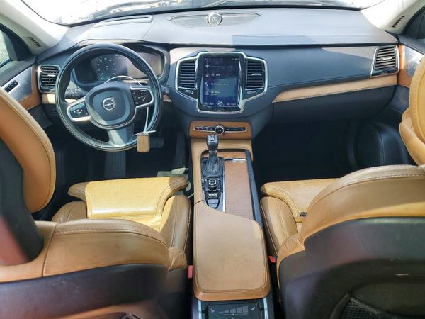 2016 VOLVO XC90