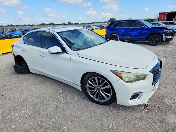 2018 INFINITI Q50