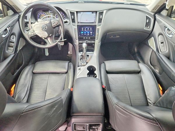 2017 INFINITI Q50