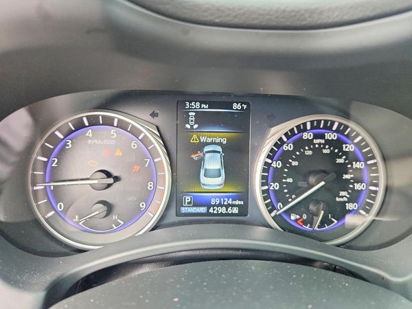 2017 INFINITI Q50