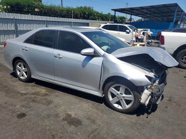 2013 TOYOTA CAMRY — Passenger 3/4