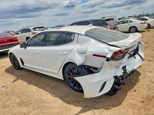 2022 KIA STINGER GT2