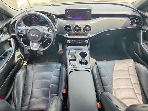 2022 KIA STINGER GT2