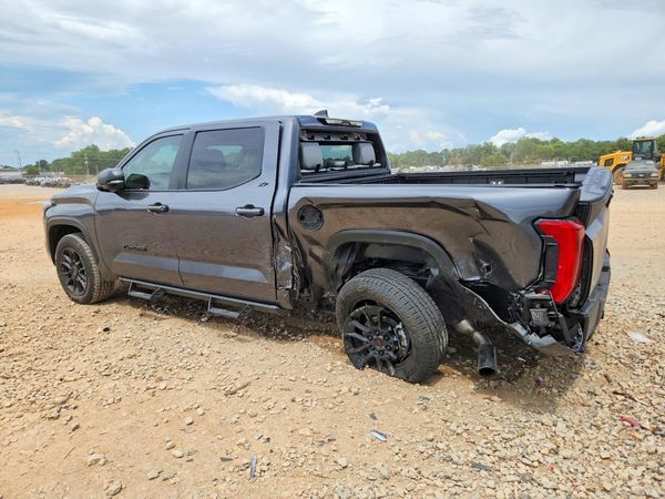 2026 TOYOTA TUNDRA