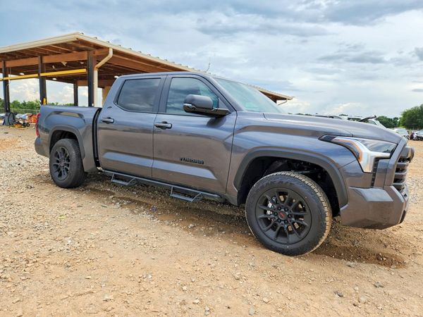 2026 TOYOTA TUNDRA