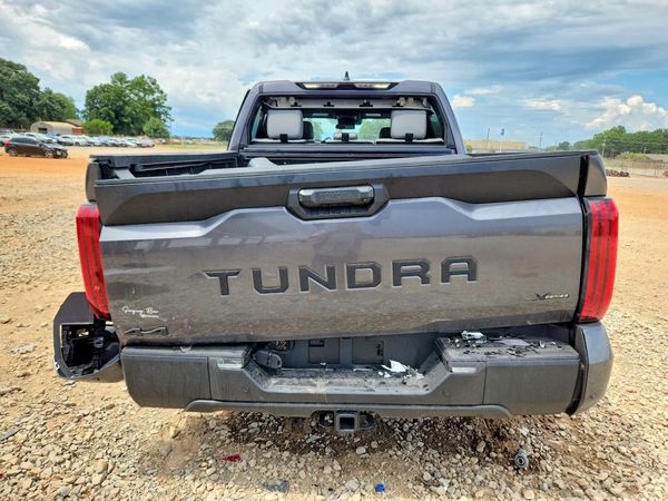 2026 TOYOTA TUNDRA