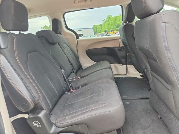 2018 CHRYSLER PACIFICA LX