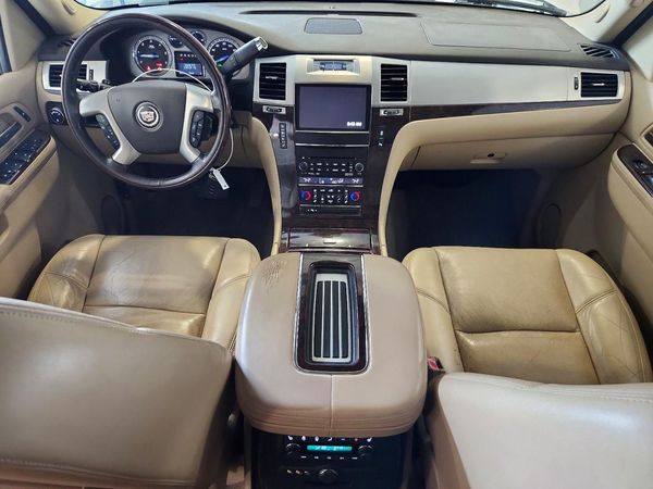 2013 CADILLAC ESCALADE ESV Luxury