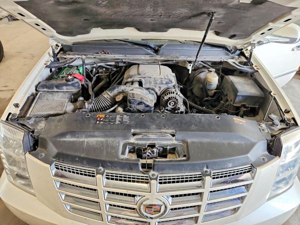 2013 CADILLAC ESCALADE ESV Luxury
