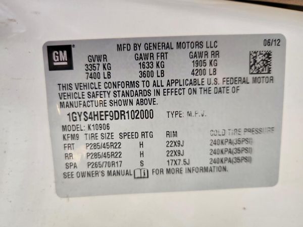 2013 CADILLAC ESCALADE ESV Luxury