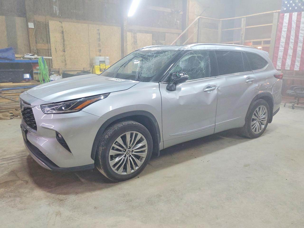 2022 TOYOTA HIGHLANDER Platinum
