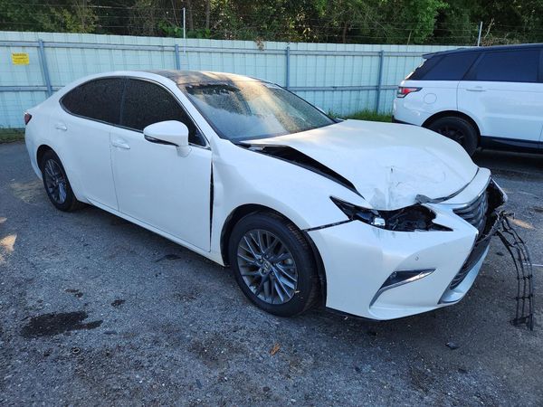 2018 LEXUS ES
