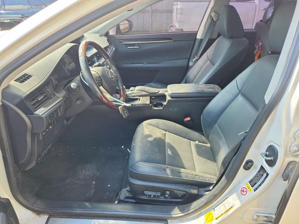 2018 LEXUS ES