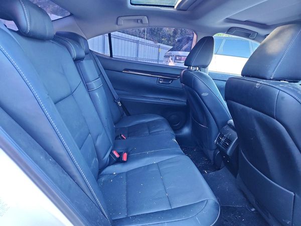 2018 LEXUS ES