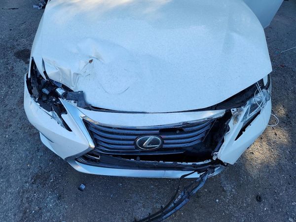 2018 LEXUS ES