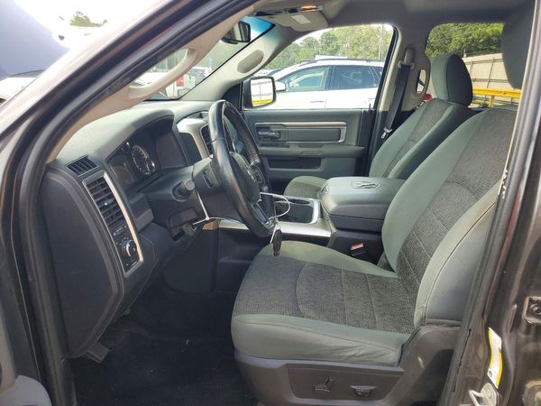 2016 RAM 1500 SLT