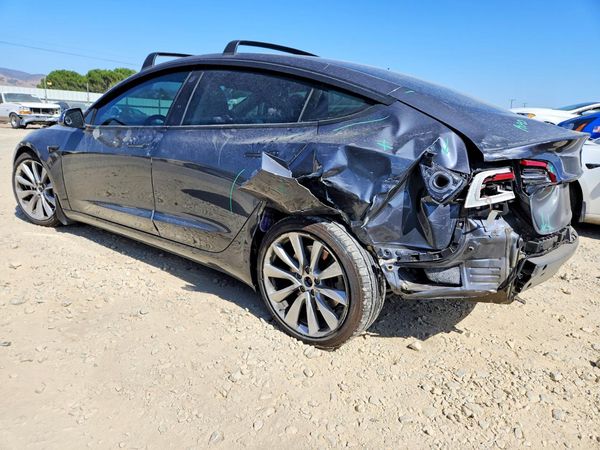 2018 TESLA MODEL 3