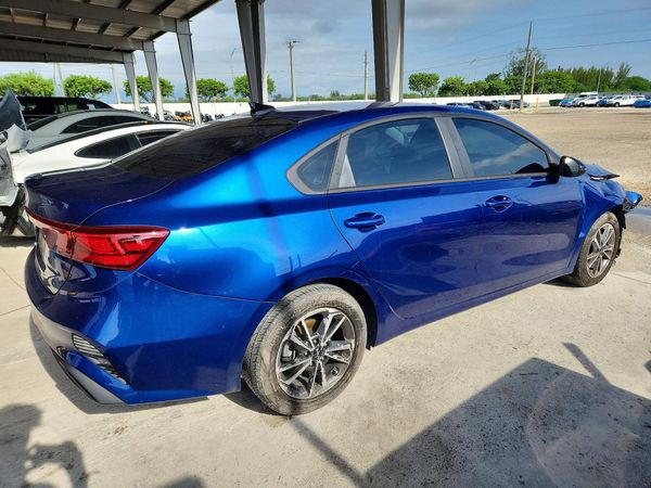 2022 KIA FORTE FE, LXS