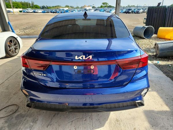 2022 KIA FORTE FE, LXS