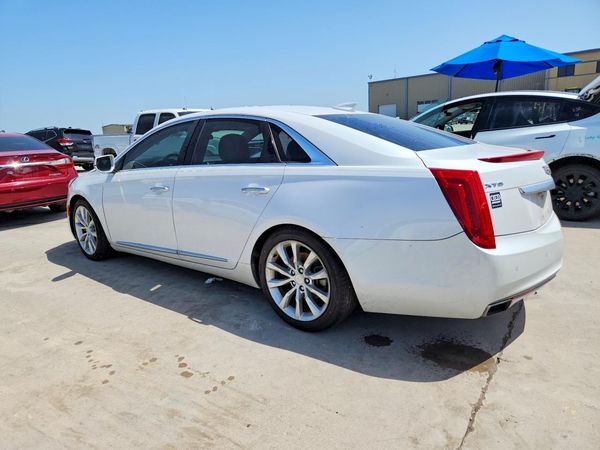2017 CADILLAC XTS Luxury
