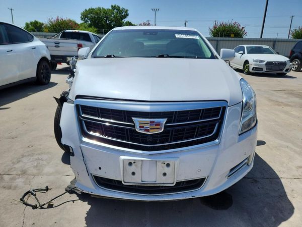 2017 CADILLAC XTS Luxury