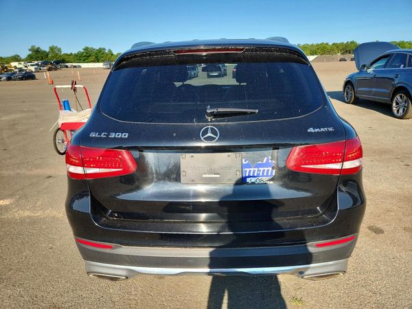 2017 MERCEDES-BENZ GLC GLC300 Base-4M