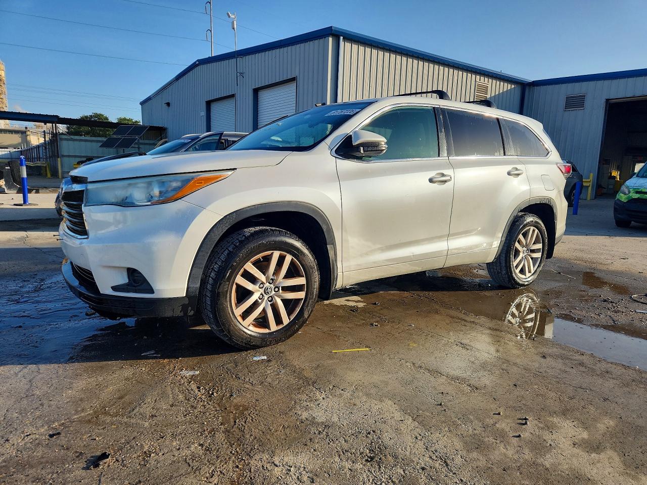 2016 TOYOTA HIGHLANDER