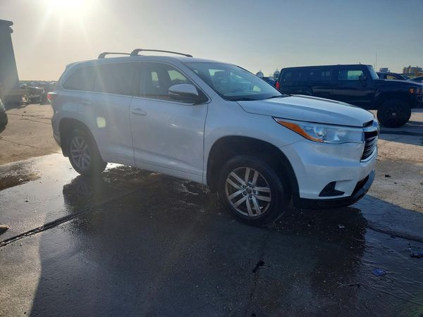 2016 TOYOTA HIGHLANDER