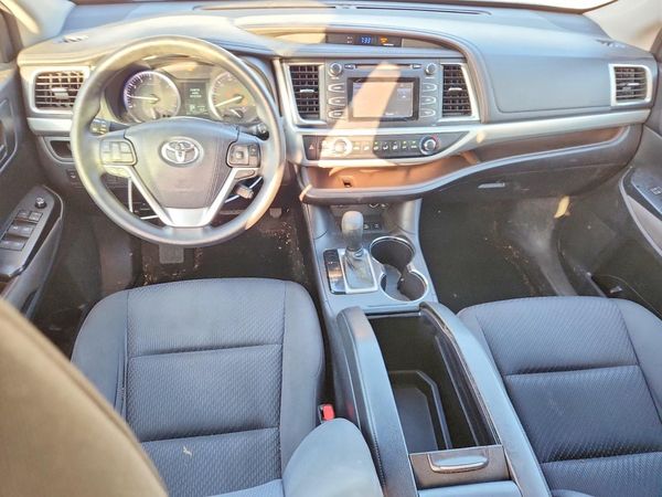 2016 TOYOTA HIGHLANDER