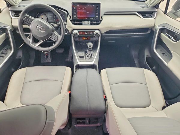 2019 TOYOTA RAV4 XLE Premium