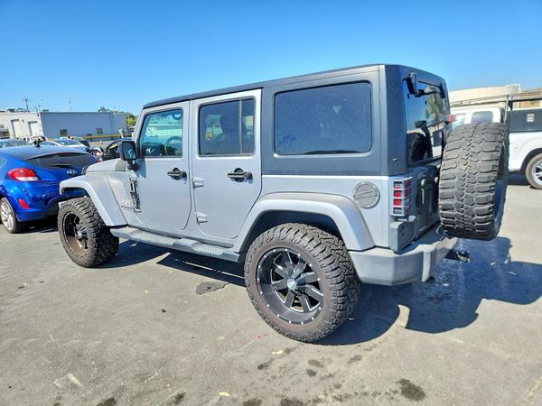 2017 JEEP WRANGLER UNLIMITED SAHARA 4X4