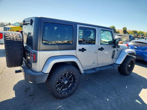 2017 JEEP WRANGLER UNLIMITED SAHARA 4X4