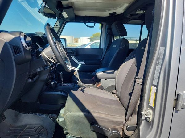 2017 JEEP WRANGLER UNLIMITED SAHARA 4X4