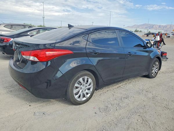 2012 HYUNDAI ELANTRA