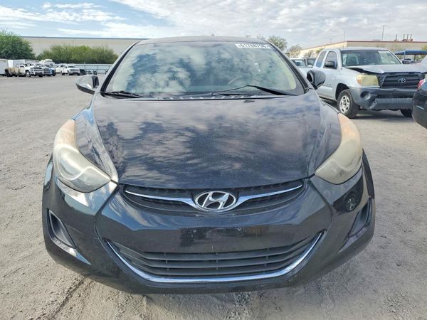 2012 HYUNDAI ELANTRA