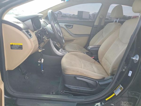 2012 HYUNDAI ELANTRA