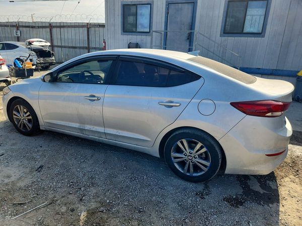 2018 HYUNDAI ELANTRA