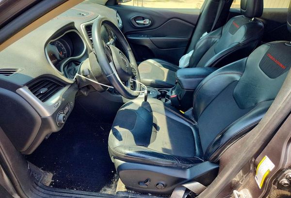 2015 JEEP CHEROKEE Trailhawk — DENT