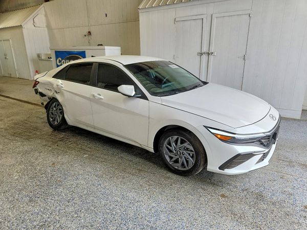 2026 HYUNDAI ELANTRA HYBRID